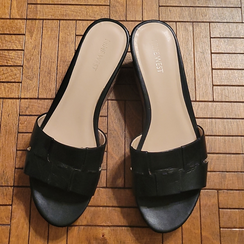 Nine West wedged black leather sandals